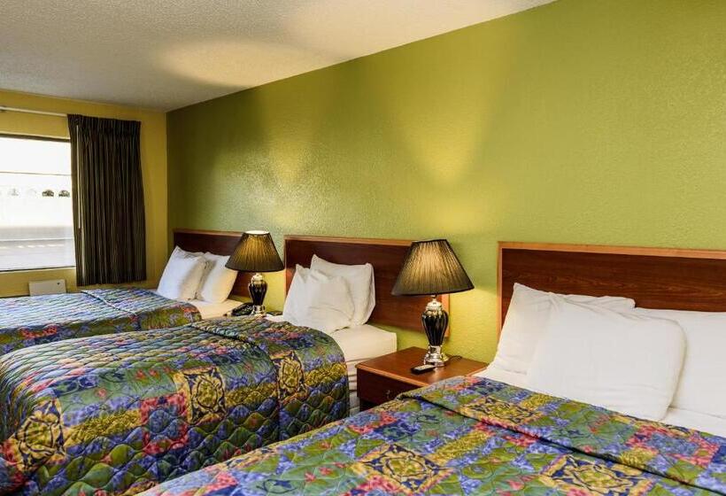 Chambre Familiale, Budget Inn Williamsville