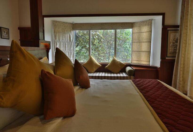 Classic Room, Spicetree Munnar