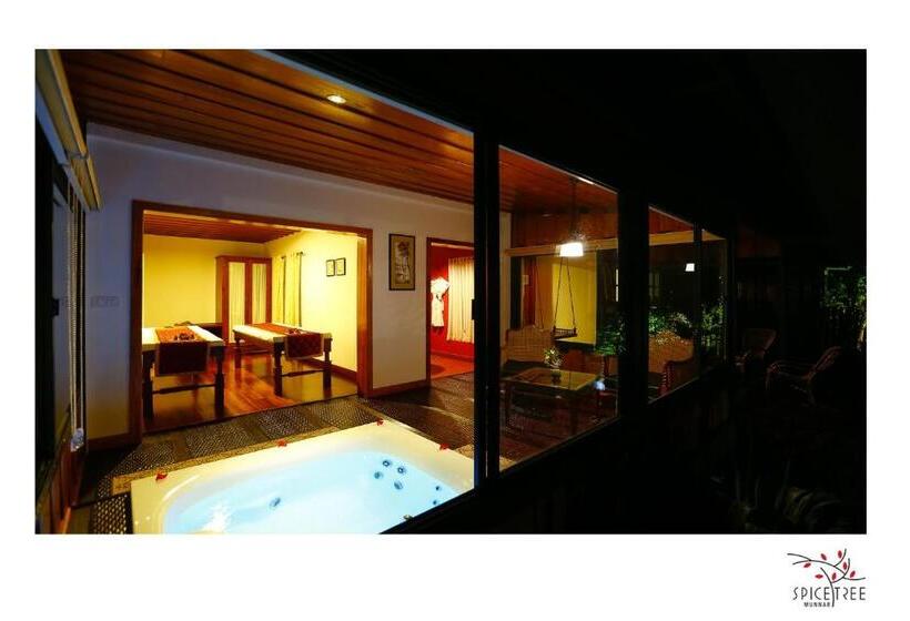 Suite, Spicetree Munnar