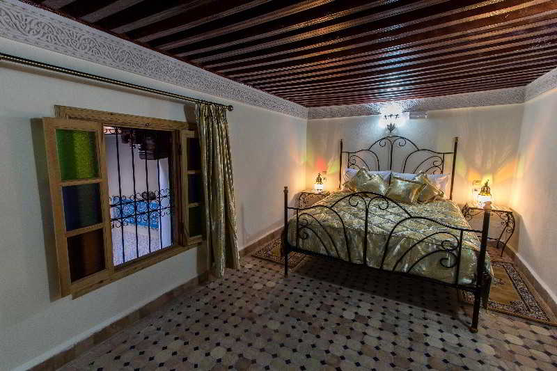 اتاق لوکس, Riad Taryana
