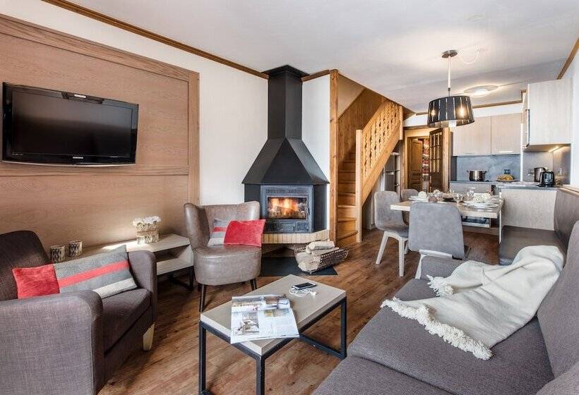 3 Bedroom Apartment, Village Montana