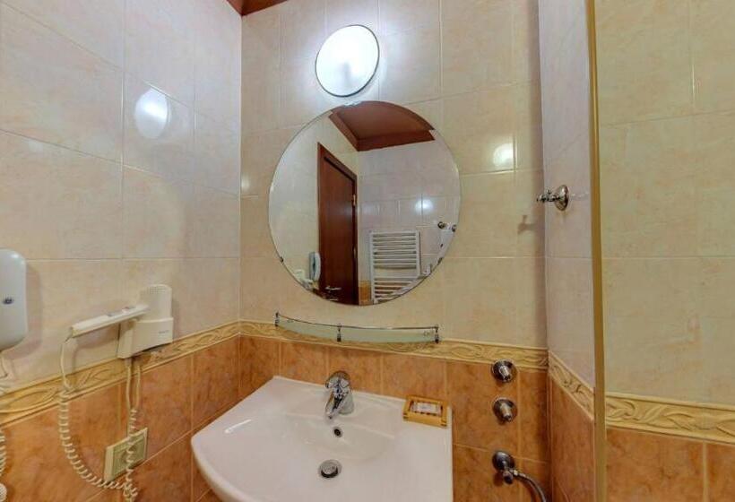 اتاق استاندارد با چشم‌انداز شهر, Famil   Adults Only