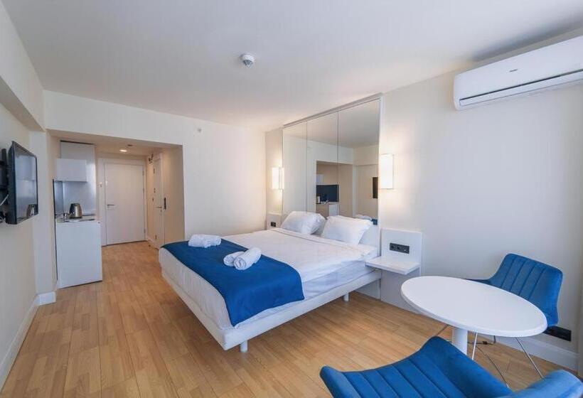سوییت با چشم‌انداز دریا, Orbi Hotel Rooms