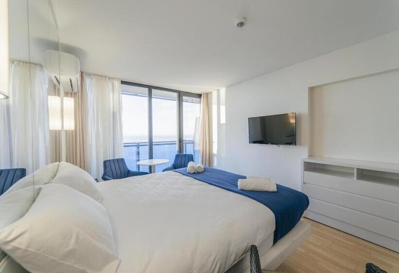 سوییت با چشم‌انداز دریا, Orbi Hotel Rooms