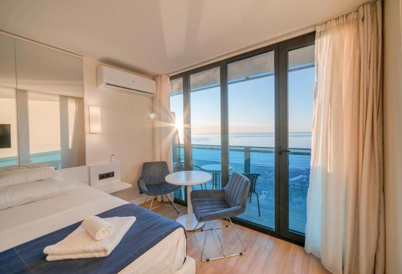 سوییت با چشم‌انداز دریا, Orbi Hotel Rooms