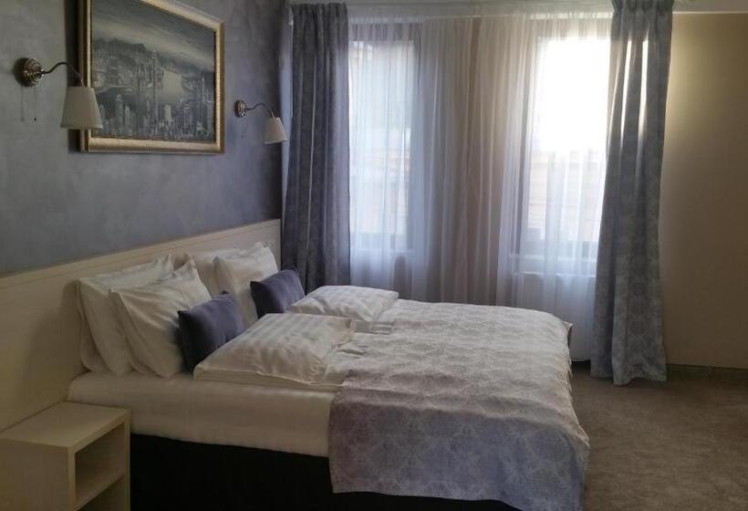 اتاق لوکس, French Boutique