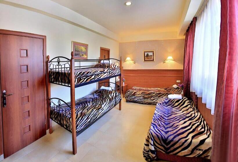 اتاق استاندارد چهار تخته, Hostel Jupiter