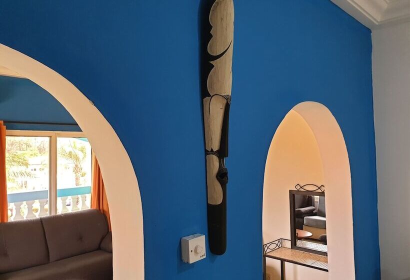 سوییت لوکس, Djeliba Resort