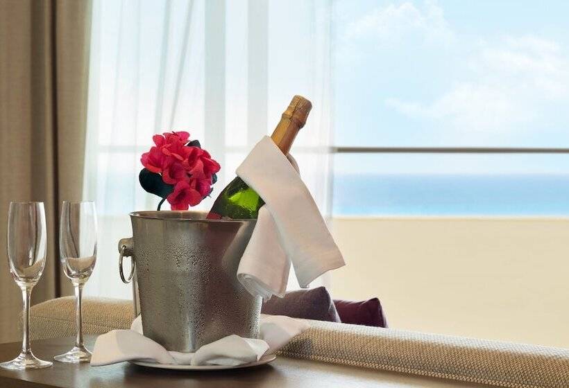 سوییت با چشم‌انداز دریا, Hyatt Ziva Cancun, An All Inclusive Resort
