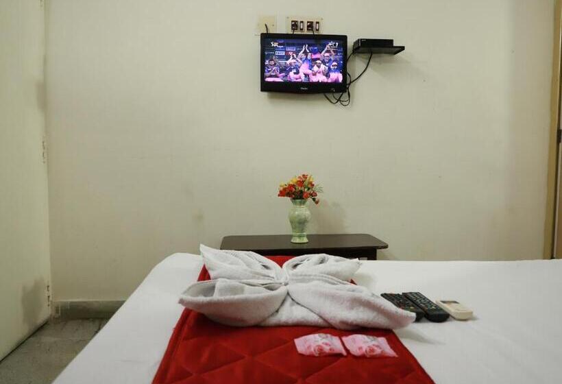 اتاق استاندارد یک نفره, Just Guest House, Chennai Airport