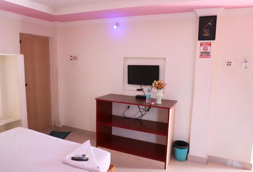 اتاق استاندارد یک نفره, Just Guest House, Chennai Airport