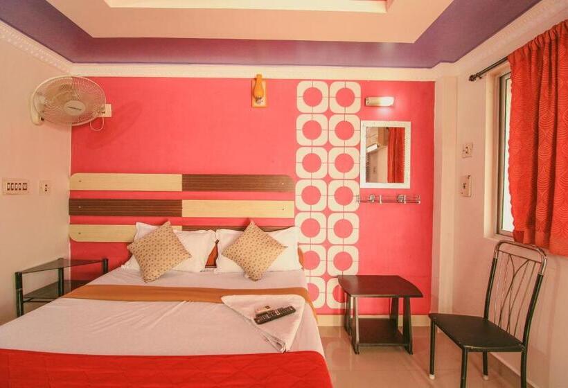 Deluxe Room, Just Guest House