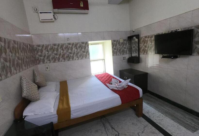 غرفة قياسية فردية, Just Guest House