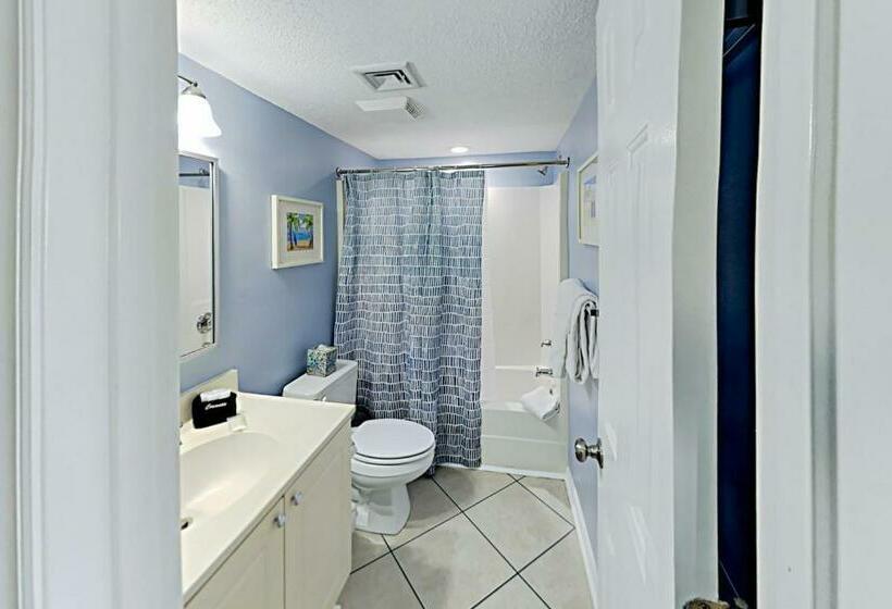 خانه 4 خوابه, Ocean Bay Club Unit 1206