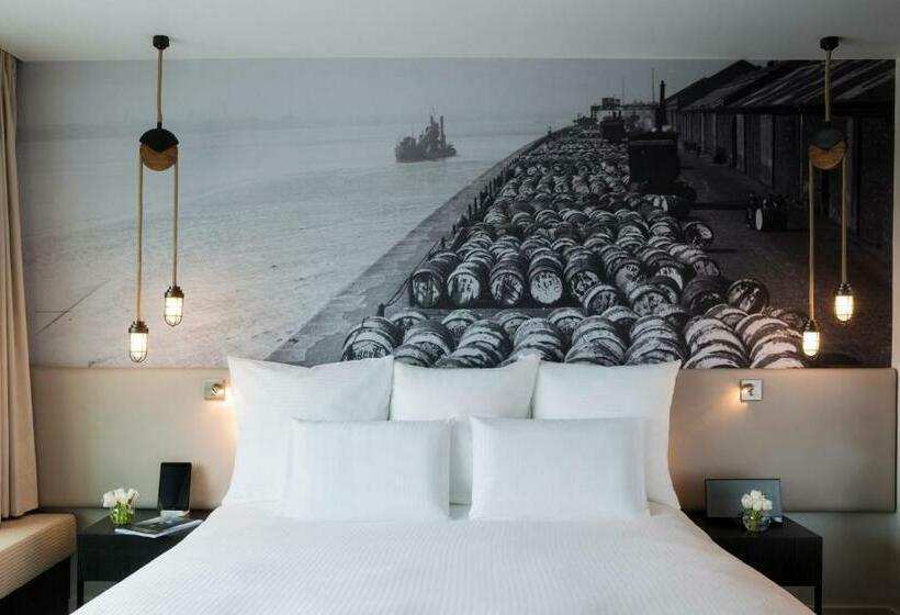 اتاق لوکس با تخت بزرگ, Pullman Liverpool