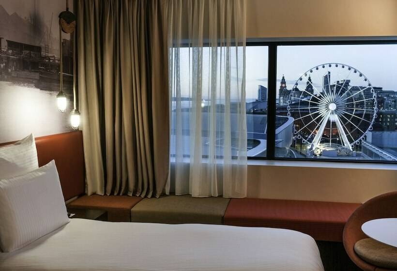 Superior Room River View, Pullman Liverpool