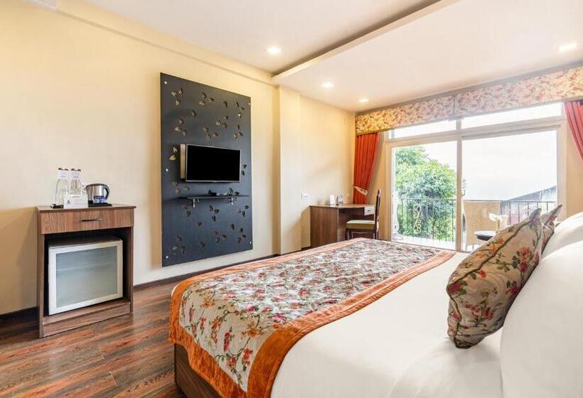 Deluxe Room Mountain View, Summit Barsana Resort & Spa