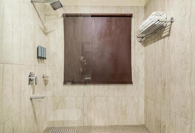اتاق خانوادگی با چشم‌انداز کوه, Summit Barsana Resort & Spa