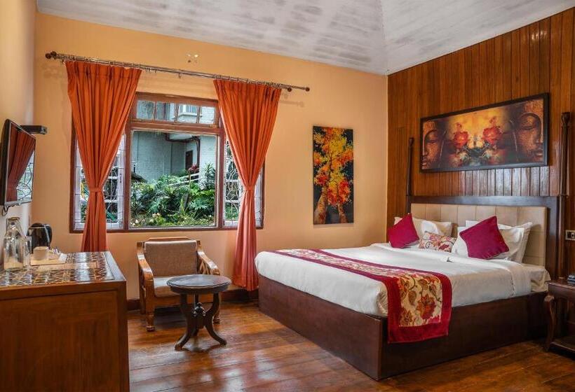 اتاق لوکس, Summit Barsana Resort & Spa