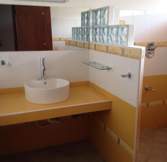 اتاق استاندارد سه نفره, Ypsylon Tourist Resort