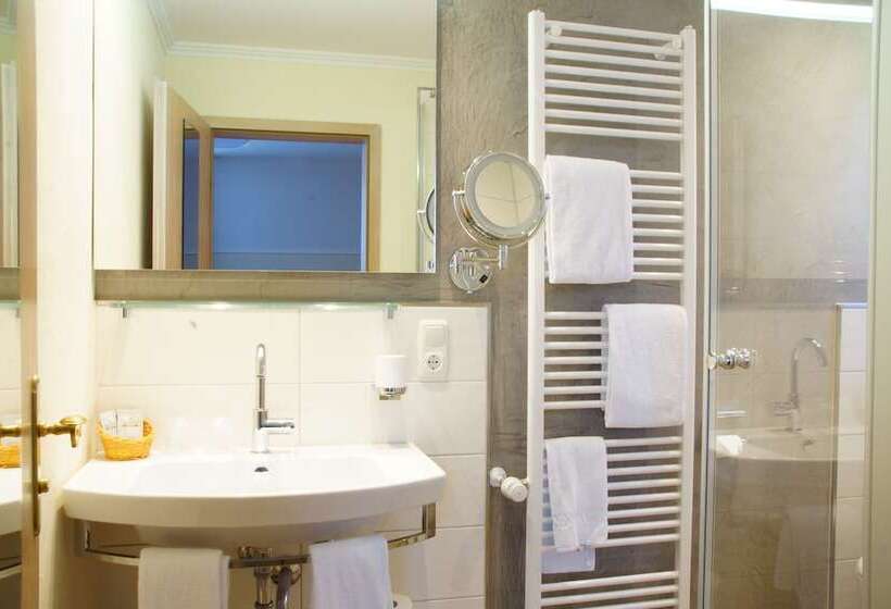 اتاق استاندارد با بالکن, Landhotel Panorama