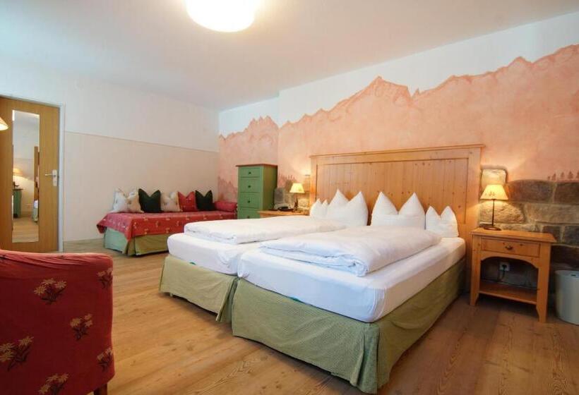 اتاق استاندارد سه نفره, Landhotel Panorama