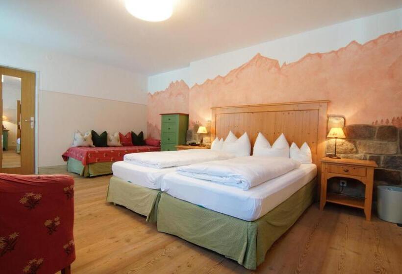 اتاق استاندارد سه نفره, Landhotel Panorama