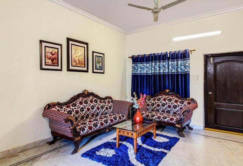 اتاق لوکس, Nirmalvilla Service Apartments