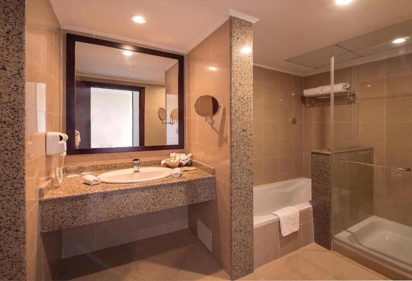 اتاق استاندارد با چشم‌انداز استخر, Stella Gardens Resort & Spa, Makadi Bay