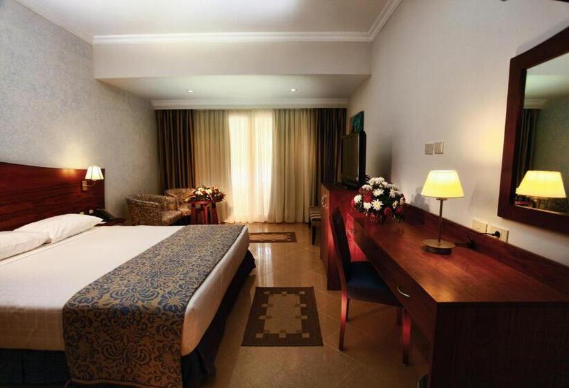 اتاق استاندارد سه تخته با چشم‌انداز باغ, Stella Gardens Resort & Spa, Makadi Bay