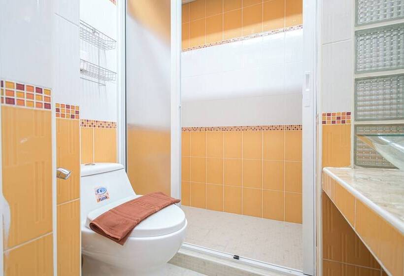 اتاق سوپریور سه تخته, Ac Habitat Bangkok