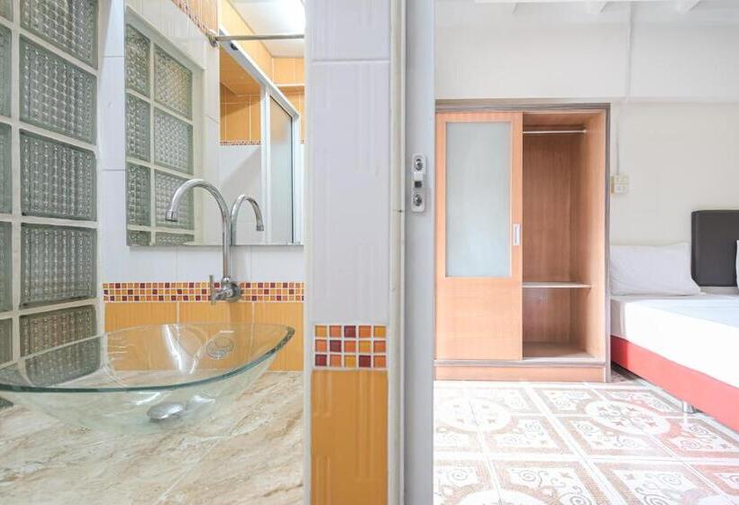 اتاق استاندارد سه نفره, Ac Habitat Bangkok