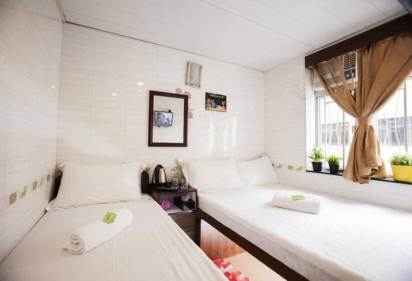 3-Bett-Standardzimmer, Comfort Guest House E
