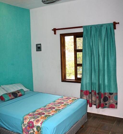 スタンダードルーム, Yaxche Centro Hostal Y Camping