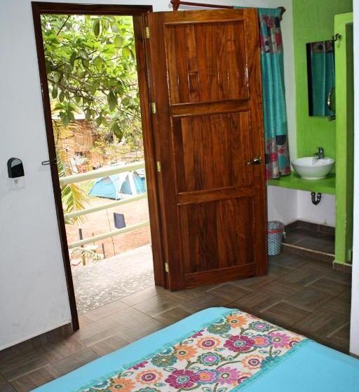 スタンダードルーム, Yaxche Centro Hostal Y Camping