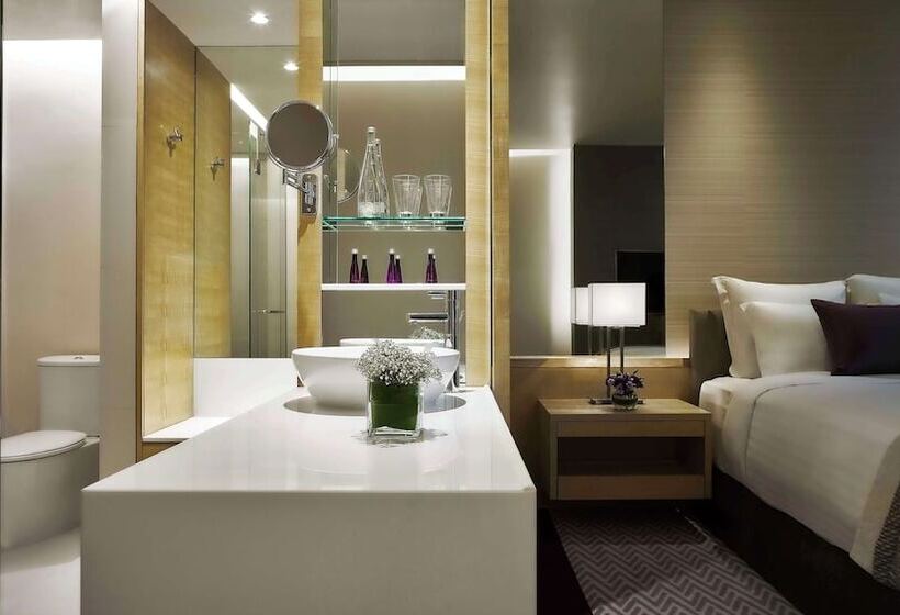 اتاق استاندارد با چشم‌انداز رودخانه, Avani Plus Riverside Bangkok