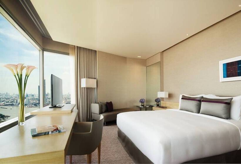 Junior suite with river view, Avani+ Riverside Bangkok