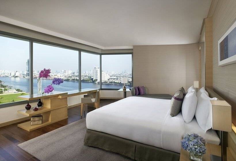 Junior suite with river view, Avani+ Riverside Bangkok