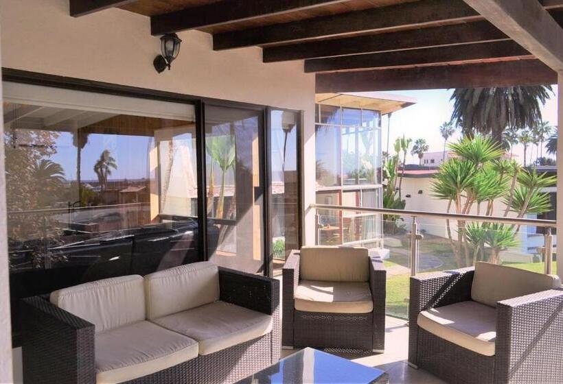 Standard Triple Room with Balcony, Quintas Papagayo