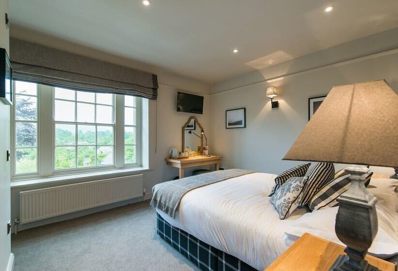 اتاق استاندارد, The Assheton Arms