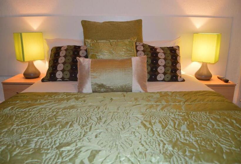 اتاق استاندارد با چشم‌انداز, Wilsons Hotel   Blackpool Tower View