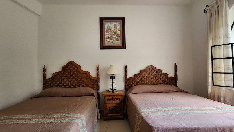 Standard Quadruple Room, Posada San Javier