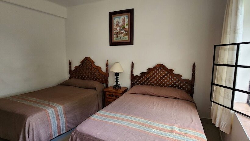 Standard Quadruple Room, Posada San Javier