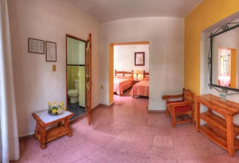 Standard Quadruple Room, Posada San Javier