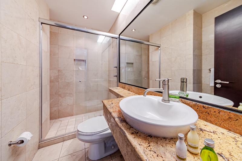 سوییت سوپریور, Suites Teca Once