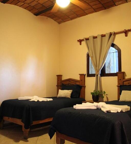اتاق اساندارد با چشم‌انداز جانبی به دریا, Villas Vista Suites Sayulita