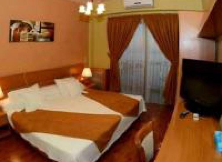اتاق لوکس, Ahiram Hotel Byblos