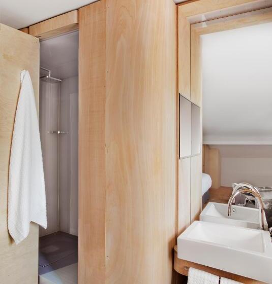 اتاق سوپریور با بالکن, Box Art Hotel   La Torre