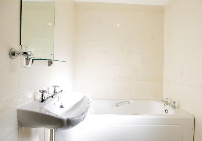 اتاق استاندارد یک نفره, Elm Farm Country House