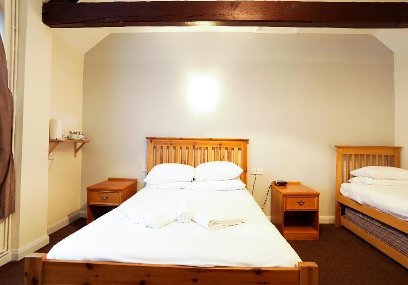 اتاق استاندارد چهار تخته, Elm Farm Country House